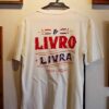 Camiseta bibla - O livro livra